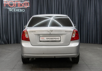 Подержанный автомобиль Chevrolet Lacetti Sedan 2009 года (6 фото)
