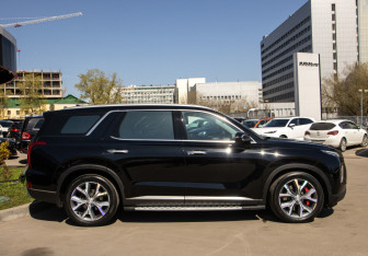 Подержанный автомобиль Hyundai Palisade 2019 года (3 фото)