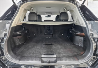 Подержанный автомобиль Nissan X-Trail 2017 года (10 фото)