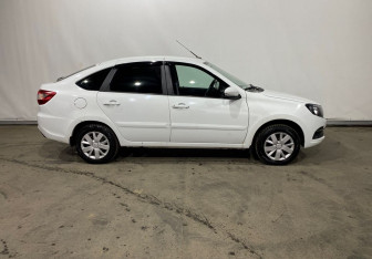 Подержанный автомобиль LADA (ВАЗ) Granta Hatchback 2020 года (4 фото)
