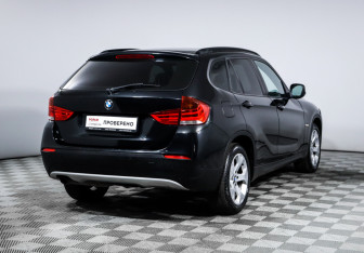Подержанный автомобиль BMW X1 2010 года (5 фото)