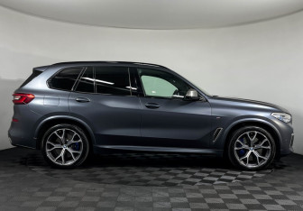 Подержанный автомобиль BMW X5 2018 года (6 фото)