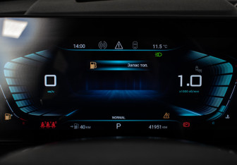 Подержанный автомобиль Exeed VX 2023 года (14 фото)