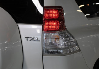 Подержанный автомобиль Toyota Land Cruiser Prado 2012 года (22 фото)