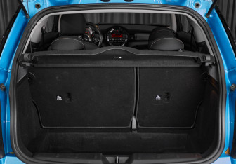 Подержанный автомобиль MINI Hatch 2018 года (6 фото)