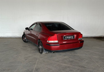 Подержанный автомобиль Volvo S60 2007 года (4 фото)