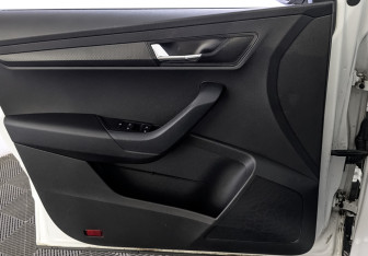 Подержанный автомобиль Skoda Karoq 2020 года (19 фото)