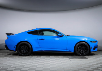 Подержанный автомобиль Ford Mustang Coupe 2024 года (4 фото)