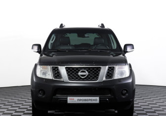 Подержанный автомобиль Nissan Pathfinder 2011 года (2 фото)