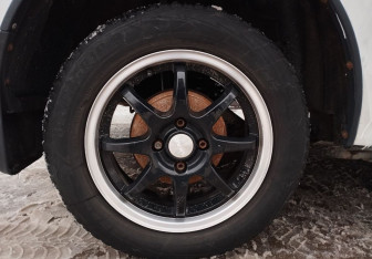 Подержанный автомобиль Renault Sandero 2011 года (13 фото)