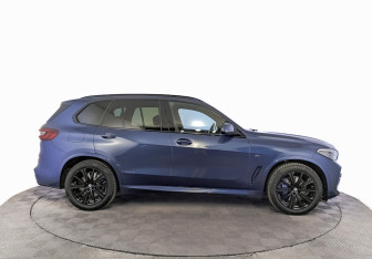 Подержанный автомобиль BMW X5 2021 года (4 фото)