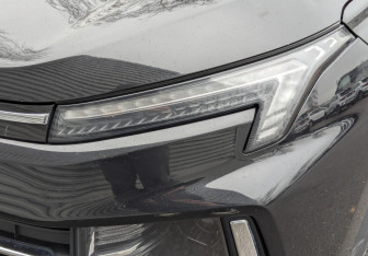 Подержанный автомобиль Москвич 3 2023 года (11 фото)