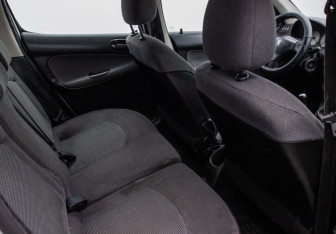 Подержанный автомобиль Peugeot 206 Sedan 2008 года (11 фото)