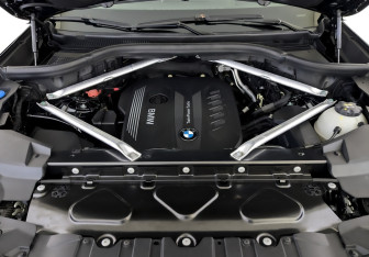 Подержанный автомобиль BMW X5 2021 года (9 фото)