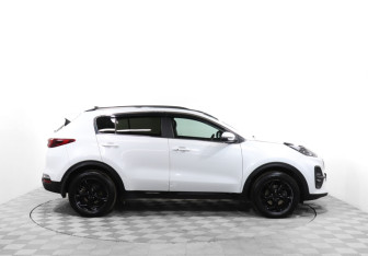Подержанный автомобиль Kia Sportage 2021 года (4 фото)