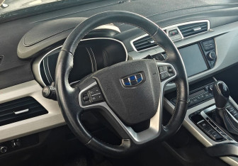 Подержанный автомобиль Geely Atlas 2019 года (12 фото)