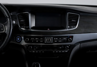 Подержанный автомобиль Hyundai Equus 2013 года (13 фото)