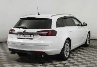 Подержанный автомобиль Opel Insignia Wagon 2014 года (5 фото)