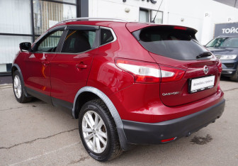 Подержанный автомобиль Nissan Qashqai 2016 года (7 фото)