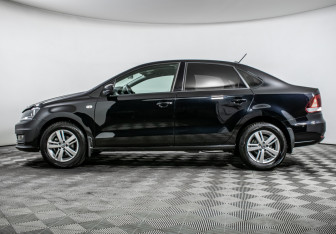 Подержанный автомобиль Volkswagen Polo Sedan 2017 года (8 фото)