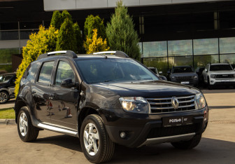 Подержанный автомобиль Renault Duster 2014 года (2 фото)