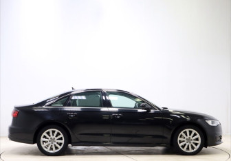 Подержанный автомобиль Audi A6 Sedan 2015 года (4 фото)