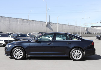 Подержанный автомобиль Audi A6 Sedan 2015 года (8 фото)