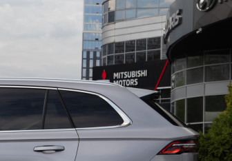 Подержанный автомобиль Geely Monjaro 2024 года (26 фото)