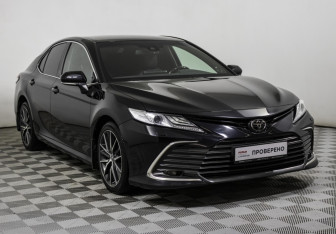 Подержанный автомобиль Toyota Camry Sedan 2021 года (3 фото)