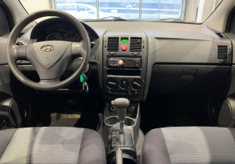 Подержанный автомобиль Hyundai Getz 2007 года (14 фото)