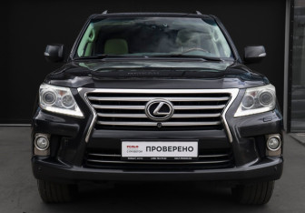 Подержанный автомобиль Lexus LX 2012 года (2 фото)