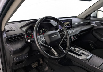 Подержанный автомобиль Haval Jolion 2022 года (15 фото)