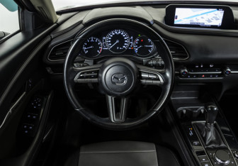 Подержанный автомобиль Mazda CX-30 2021 года (10 фото)