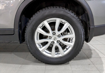 Подержанный автомобиль Nissan X-Trail 2019 года (18 фото)
