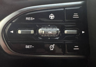 Подержанный автомобиль Omoda C5 2023 года (11 фото)