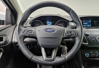 Подержанный автомобиль Ford Focus Hatchback 2018 года (21 фото)