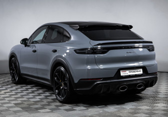 Подержанный автомобиль Porsche Cayenne 2021 года (7 фото)