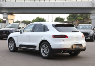 Подержанный автомобиль Porsche Macan 2014 года (7 фото)