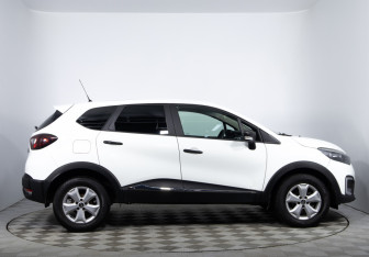 Подержанный автомобиль Renault Kaptur 2018 года (4 фото)