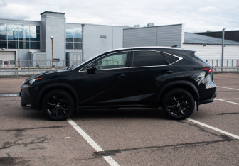 Подержанный автомобиль Lexus NX 2016 года (8 фото)