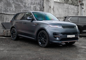 Подержанный автомобиль Land Rover Range Rover Sport 2022 года (3 фото)
