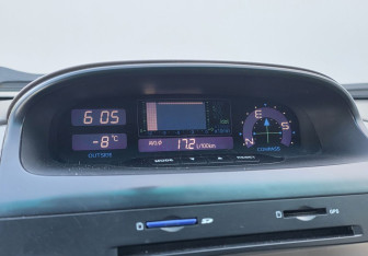 Подержанный автомобиль Toyota Land Cruiser Prado 2006 года (18 фото)