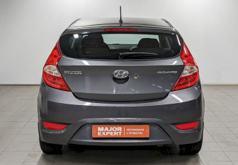 Подержанный автомобиль Hyundai Solaris Hatchback 2012 года (6 фото)