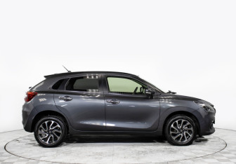 Подержанный автомобиль Suzuki Baleno Hatchback 2023 года (4 фото)
