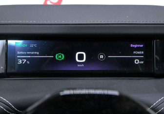 Подержанный автомобиль Xiaomi SU7 2024 года (11 фото)