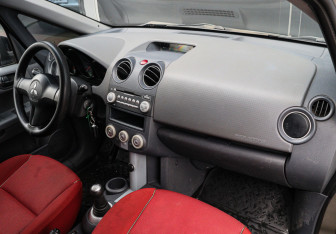 Подержанный автомобиль Mitsubishi Colt Hatchback 2007 года (9 фото)