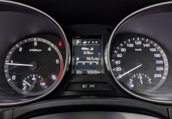 Подержанный автомобиль Hyundai Santa Fe 2018 года (16 фото)