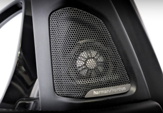 Подержанный автомобиль BMW X5 2015 года (27 фото)