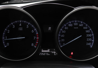 Подержанный автомобиль Mazda 3 Sedan 2012 года (11 фото)