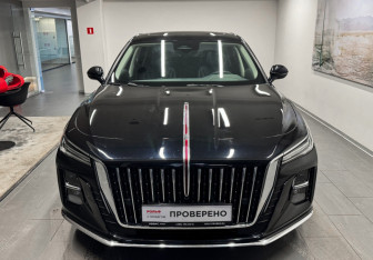 Подержанный автомобиль Hongqi H5 2024 года (2 фото)